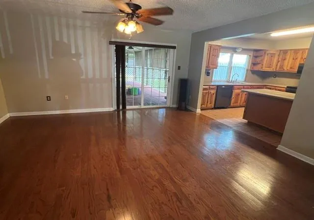 Photo 2 of Single family home for sale at 505 Queen Anne Dr, Slidell, LA 70460 | MLS# 2569408 | Listing updated on 2026-08-21