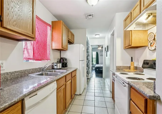 Photo 3 of Townhouse for sale at 2113 15 Forstall St, New Orleans, LA 70117 | MLS# 2571648 | Listing updated on 2026-08-13