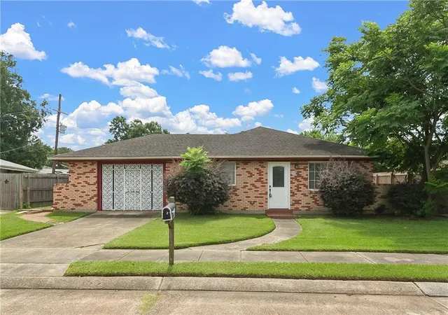 1st image of 2121 Brigade Dr, Chalmette, LA 70043 | MLS# 2571441