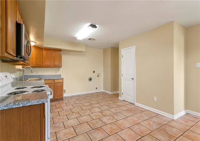 5th image of 2121 Brigade Dr, Chalmette, LA 70043 | MLS# 2571441