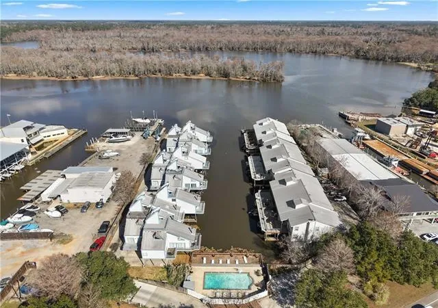 Photo 1 of Condo for sale at 141 Highway 22 #E3, Madisonville, LA 70447 | MLS# 2571518 | Listing updated on 2026-08-23