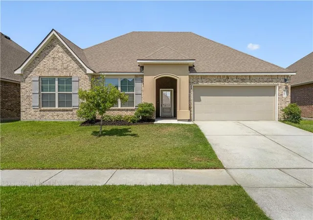 Photo 1 of Single family home for sale at 3797 Cnl Bank Dr, Slidell, LA 70461 | MLS# 2569588 | Listing updated on 2026-08-23