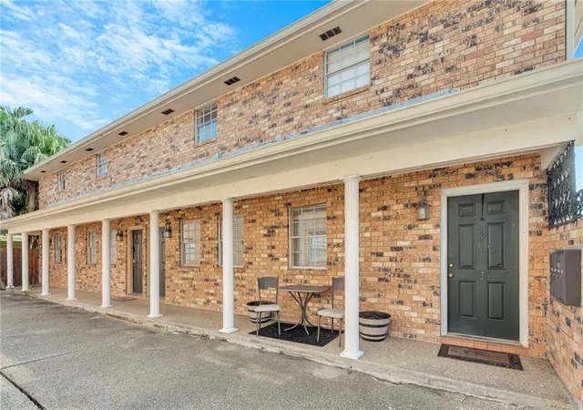 1st image of 225 235 W Esplanade Ave, Metairie, LA 70005 | MLS# 2571397