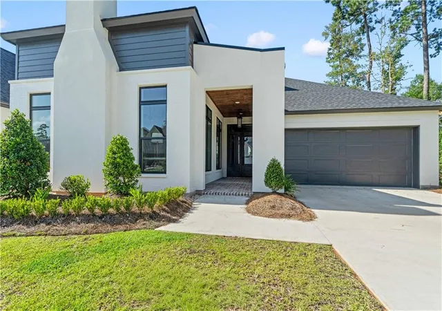 Photo 2 of Sale Pending at 1172 Delta Ln, Covington, LA 70433 | MLS# 2568939 | Listing updated on 2026-08-18