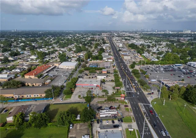 16th image of 100 Manson Ave, Metairie, LA 70001 | MLS# 2571746