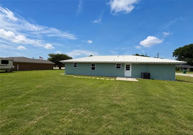 Photo 11 of Single family home for sale at 209 Belle Vue Ave, Lockport, LA 70374 | MLS# 2571783 | Listing updated on 2026-08-13