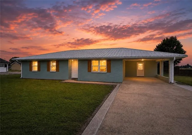 Photo 2 of Single family home for sale at 209 Belle Vue Ave, Lockport, LA 70374 | MLS# 2571783 | Listing updated on 2026-08-13