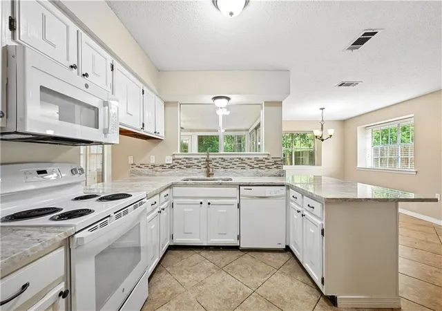 Photo 4 of Single family home for sale at 515 Lake Sardis Dr, Slidell, LA 70461 | MLS# 2569975 | Listing updated on 2026-08-21