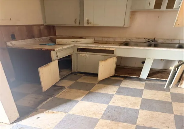 Photo 3 of Sale Pending at 2481 Dolores Dr, Marrero, LA 70072 | MLS# 2571799 | Listing updated on 2026-08-22