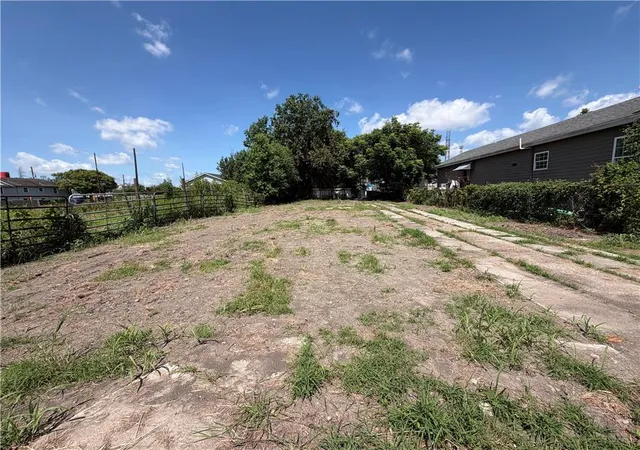 Photo 1 of Land for sale at 1612 Clouet St, New Orleans, LA 70117 | MLS# 2568241 | Listing updated on 2026-08-11