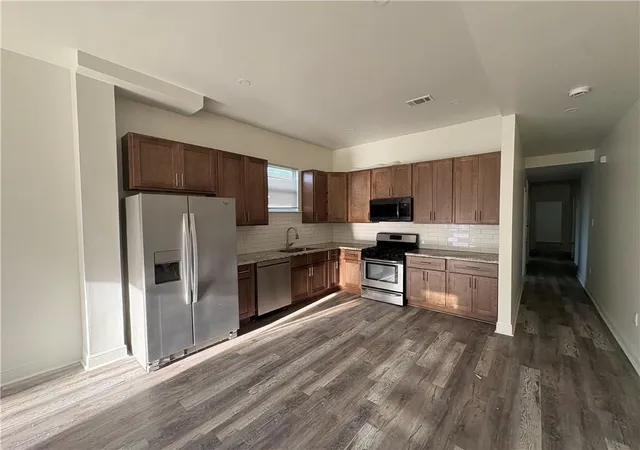 Listing Photo 3 - Condo for sale in building located at 1925 Alabo St, New Orleans, LA 70117