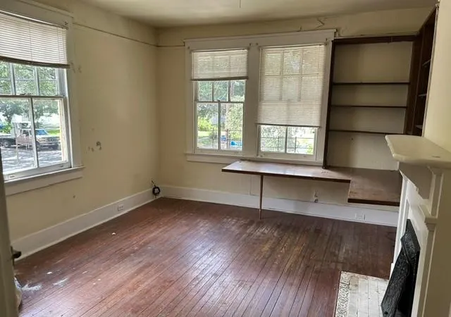 Listing Photo 4 - Condo for sale in building located at 2003 05 Pine St, New Orleans, LA 70118