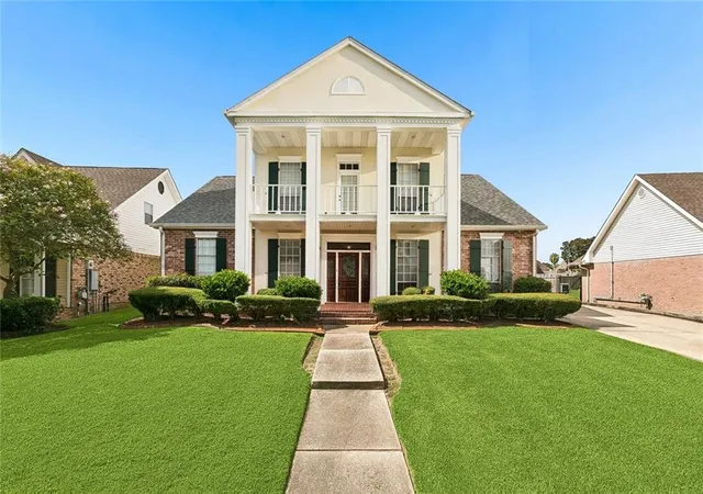1st image of 32 Madewood Dr, Marrero, LA 70072 | MLS# 2571947