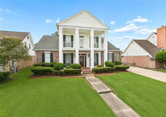 2nd image of 32 Madewood Dr, Marrero, LA 70072 | MLS# 2571947