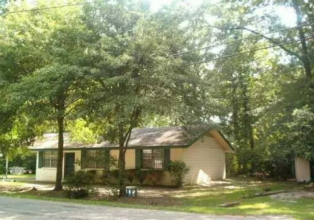 Photo 1 of Sale Pending at 1056 N Florida St, Covington, LA 70433 | MLS# 2572022 | Listing updated on 2026-08-12
