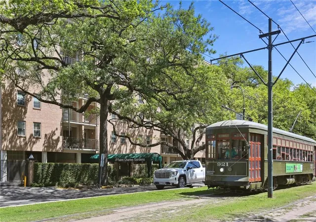 Photo 2 of Condo for sale at 3915 Saint Charles Ave #511, New Orleans, LA 70115 | MLS# 2571670 | Listing updated on 2026-08-12