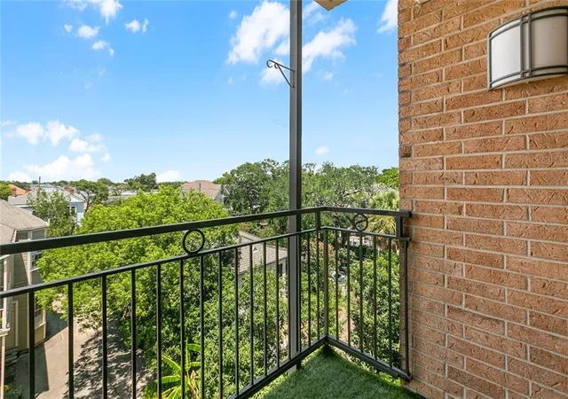 Photo 3 of Condo for sale at 3915 Saint Charles Ave #511, New Orleans, LA 70115 | MLS# 2571670 | Listing updated on 2026-08-12