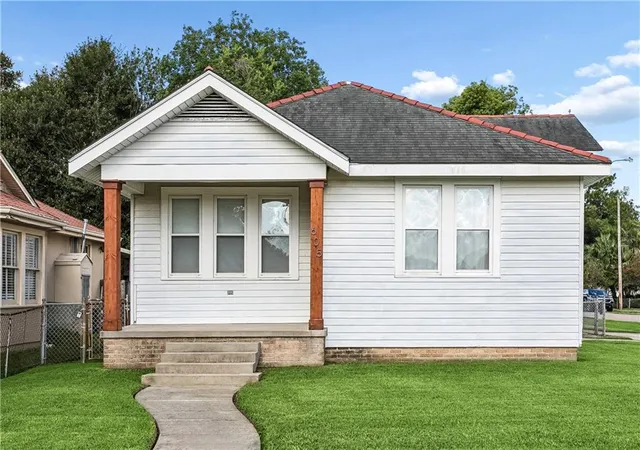 1st image of 605 Hancock St, Gretna, LA 70053 | MLS# 2571566