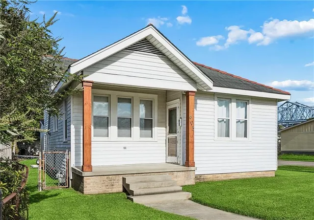 2nd image of 605 Hancock St, Gretna, LA 70053 | MLS# 2571566