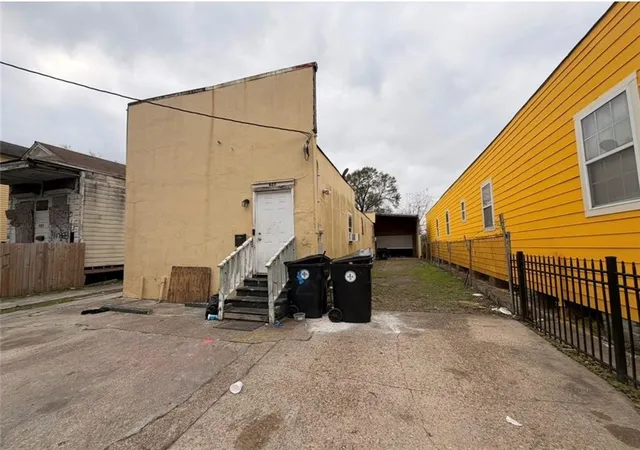 Photo 1 of Multi family home for sale at 627 S Lopez St, New Orleans, LA 70119 | MLS# 2572031 | Listing updated on 2026-08-12