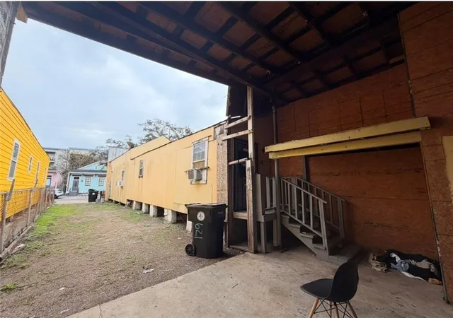 Listing Photo 4 - Condo for sale in building located at 627 S Lopez St, New Orleans, LA 70119
