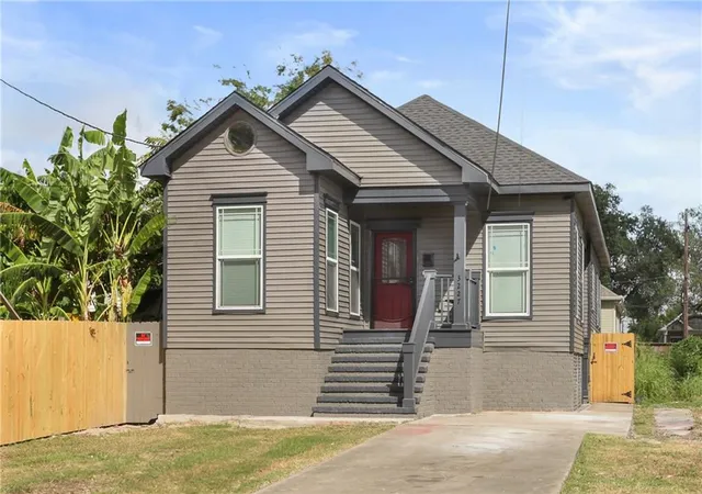 Photo 1 of Single family home for sale at 3227 Toledano St, New Orleans, LA 70125 | MLS# 2572075 | Listing updated on 2026-08-12