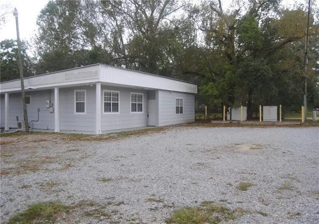 Photo 2 of Single family home for sale at 39400 Pine St, Pearl River, LA 70452 | MLS# 2572087 | Listing updated on 2026-08-12