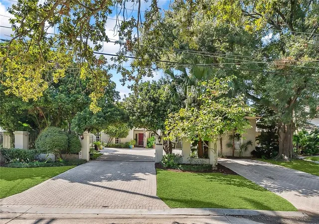 Photo 2 of Mansion for sale at 5776 Bellaire Dr, New Orleans, LA 70124 | MLS# 2571884 | Listing updated on 2026-08-12