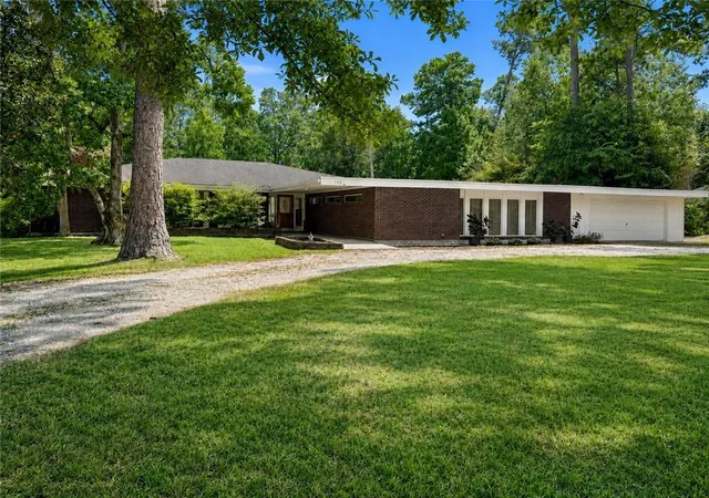 Photo 1 of Sale Pending at 123 South Dr, Covington, LA 70433 | MLS# 2572121 | Listing updated on 2026-08-19