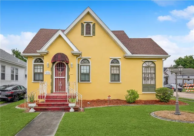 Photo 1 of Single family home for sale at 3830 Fairmont Dr, New Orleans, LA 70122 | MLS# 2571626 | Listing updated on 2026-08-12
