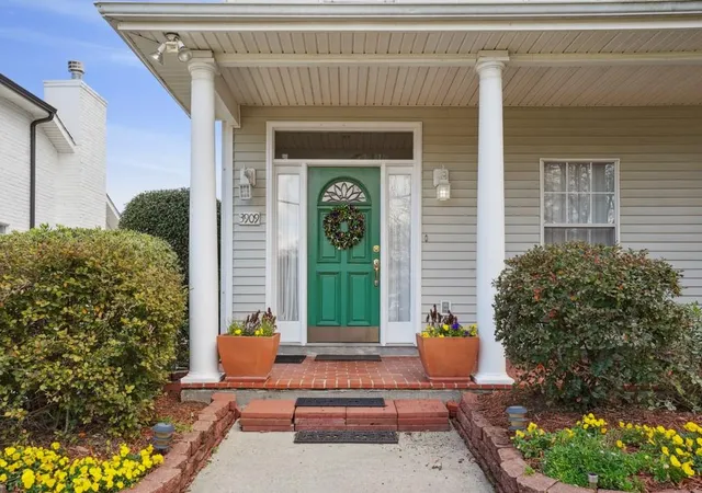 3rd image of 3909 Simone Garden St, Metairie, LA 70002 | MLS# 2572174