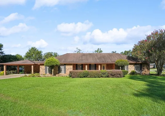 Photo 1 of Single family home for sale at 807 Courtney Dr, Amite, LA 70422 | MLS# 2571437 | Listing updated on 2026-08-13