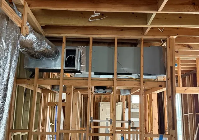 Listing Photo 4 - Condo for sale in building located at 137 S Scott St, New Orleans, LA 70119