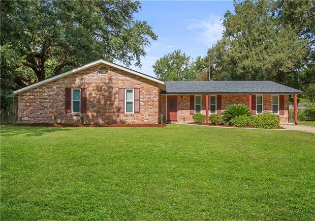 Photo 2 of Single family home for sale at 1361 Sunset Dr, Slidell, LA 70460 | MLS# 2572118 | Listing updated on 2026-08-25