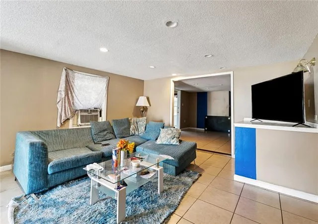 Photo 3 of Multi family home for sale at 3221 33 Upperline St, New Orleans, LA 70125 | MLS# 2572060 | Listing updated on 2026-08-13