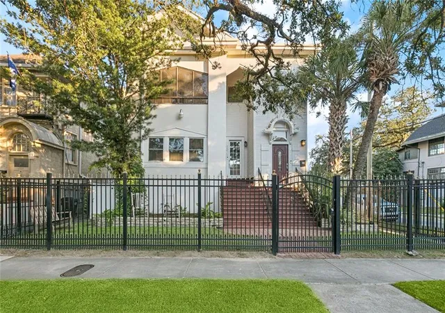 Photo 3 of Multi family home for sale at 2001 S 03 Carrollton Ave, New Orleans, LA 70118 | MLS# 2571269 | Listing updated on 2026-08-13