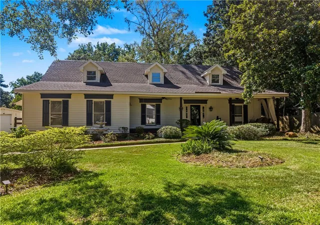1st image of 914 Beau Chene Dr, Mandeville, LA 70471 | MLS# 2571851
