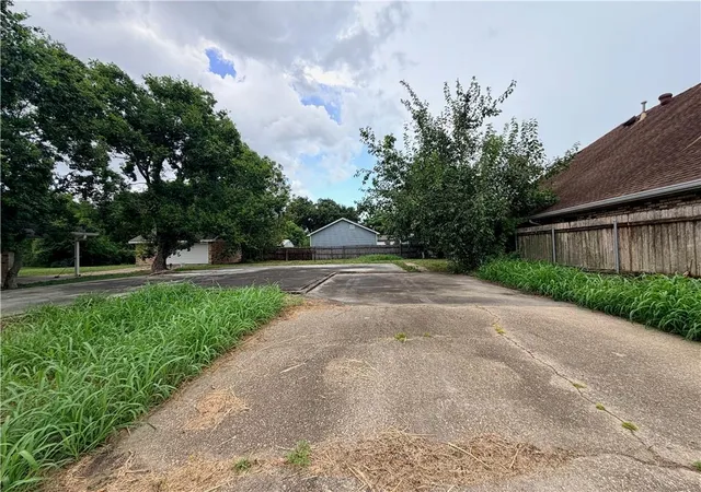Photo 3 of Land for sale at 4609 Lafon Dr, New Orleans, LA 70126 | MLS# 2572072 | Listing updated on 2026-08-14