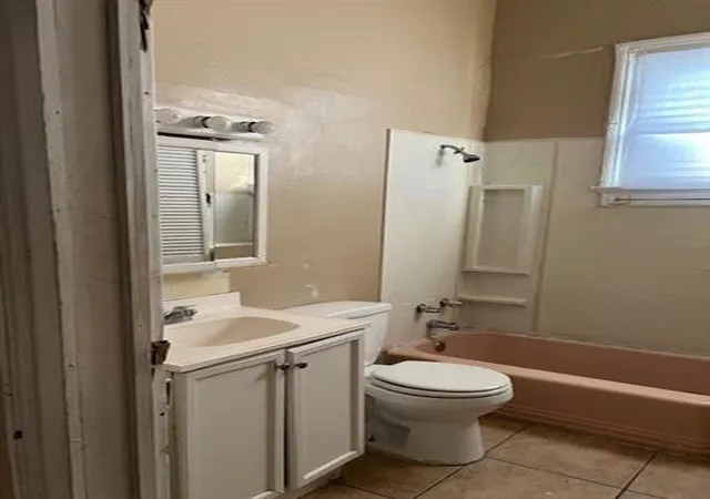 Listing Photo 4 - Condo for sale in building located at 2757 55 Toulouse St, New Orleans, LA 70119