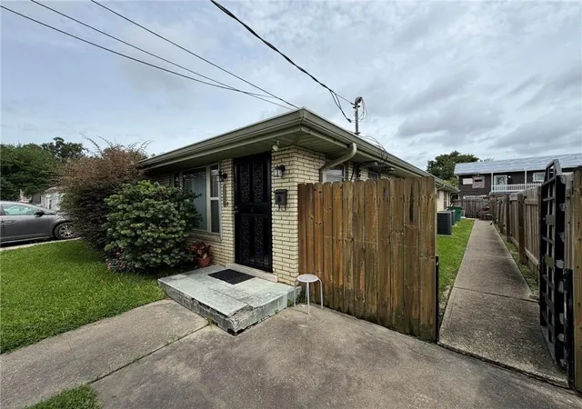Photo 2 of Multi family home for sale at 5817 5 Kevin Dr, Metairie, LA 70003 | MLS# 2562373 | Listing updated on 2026-08-13