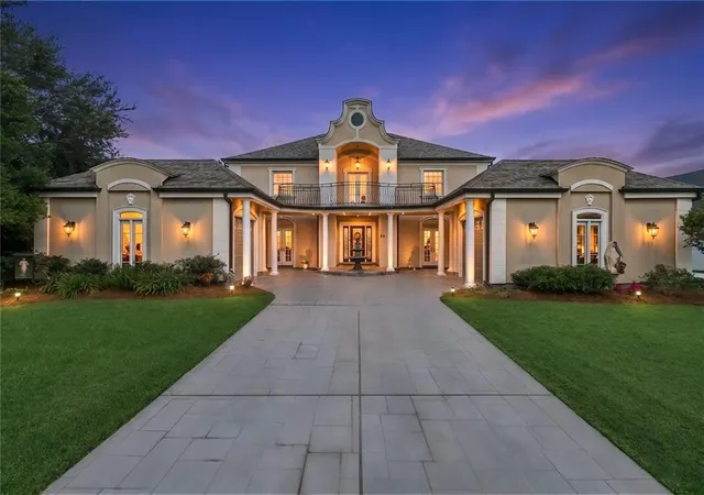1st image of 33 Chateau Mouton Dr, Kenner, LA 70065 | MLS# 2571039
