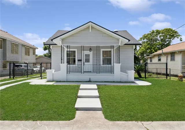 Photo 1 of Single family home for sale at 2340 Wisteria St, New Orleans, LA 70122 | MLS# 2572269 | Listing updated on 2026-08-19