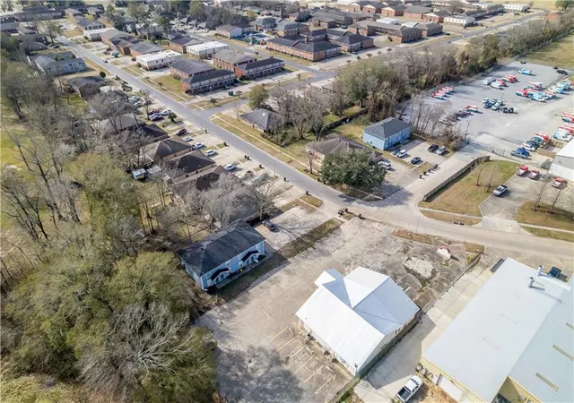 10th image of 1962 N Harco Dr, Baton Rouge, LA 70815 | MLS# 2572390