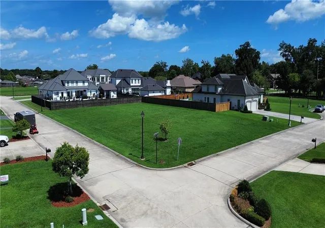 Photo 1 of Land for sale at 4140 Pierre’s Ct, Marrero, LA 70072 | MLS# 2571940 | Listing updated on 2026-08-14
