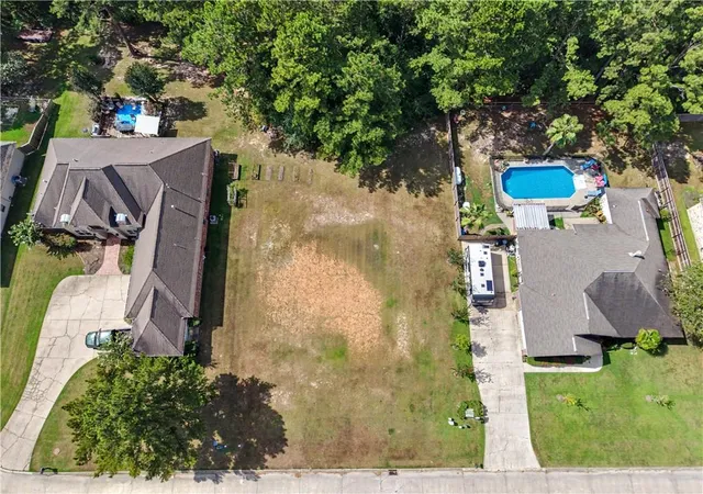 Photo 2 of Land for sale at Lot 52d Riverlake Dr, Covington, LA 70435 | MLS# 2572450 | Listing updated on 2026-08-25