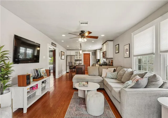 Photo 3 of Single family home for sale at 467 Focis St, Metairie, LA 70005 | MLS# 2572453 | Listing updated on 2026-08-24