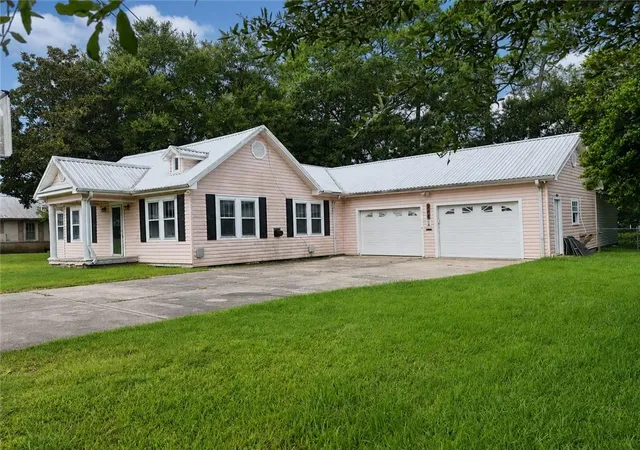 Photo 38 of Single family home for sale at 204 N Wilson Ave, Kaplan, LA 70548 | MLS# 2572424 | Listing updated on 2026-08-14