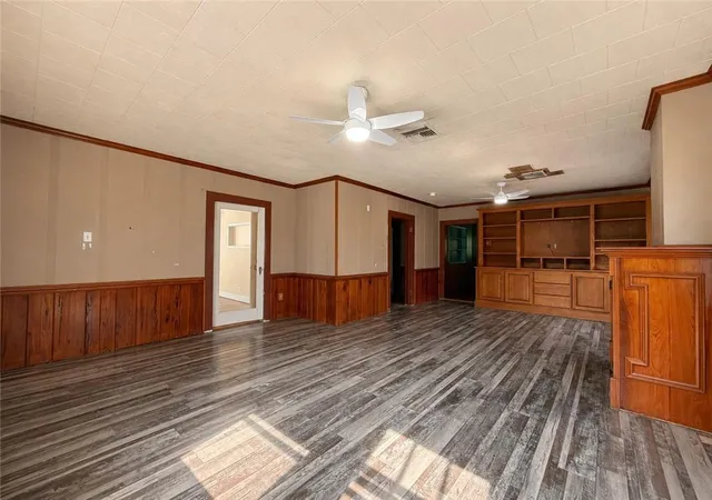 Photo 4 of Single family home for sale at 204 N Wilson Ave, Kaplan, LA 70548 | MLS# 2572424 | Listing updated on 2026-08-14