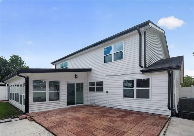 Photo 3 of Single family home for sale at 3860 N Deerwood Dr, Harvey, LA 70058 | MLS# 2572475 | Listing updated on 2026-08-16