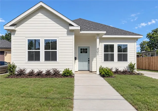 1st image of 401 E William David Pkwy, Metairie, LA 70005 | MLS# 2572484